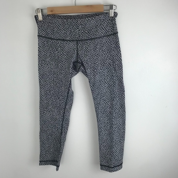 Lululemon Wunder Under Crop III Scatter Star Crops - Picture 6 of 10